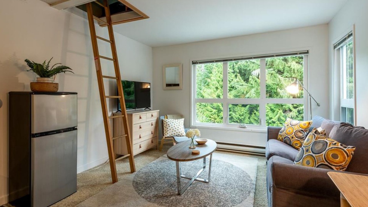Photo of Livingroom in Whistler Creekside