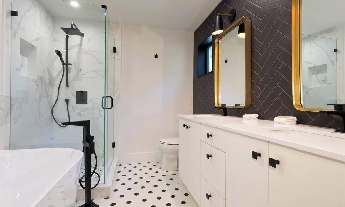 Photo of Bathroom in Upper Village