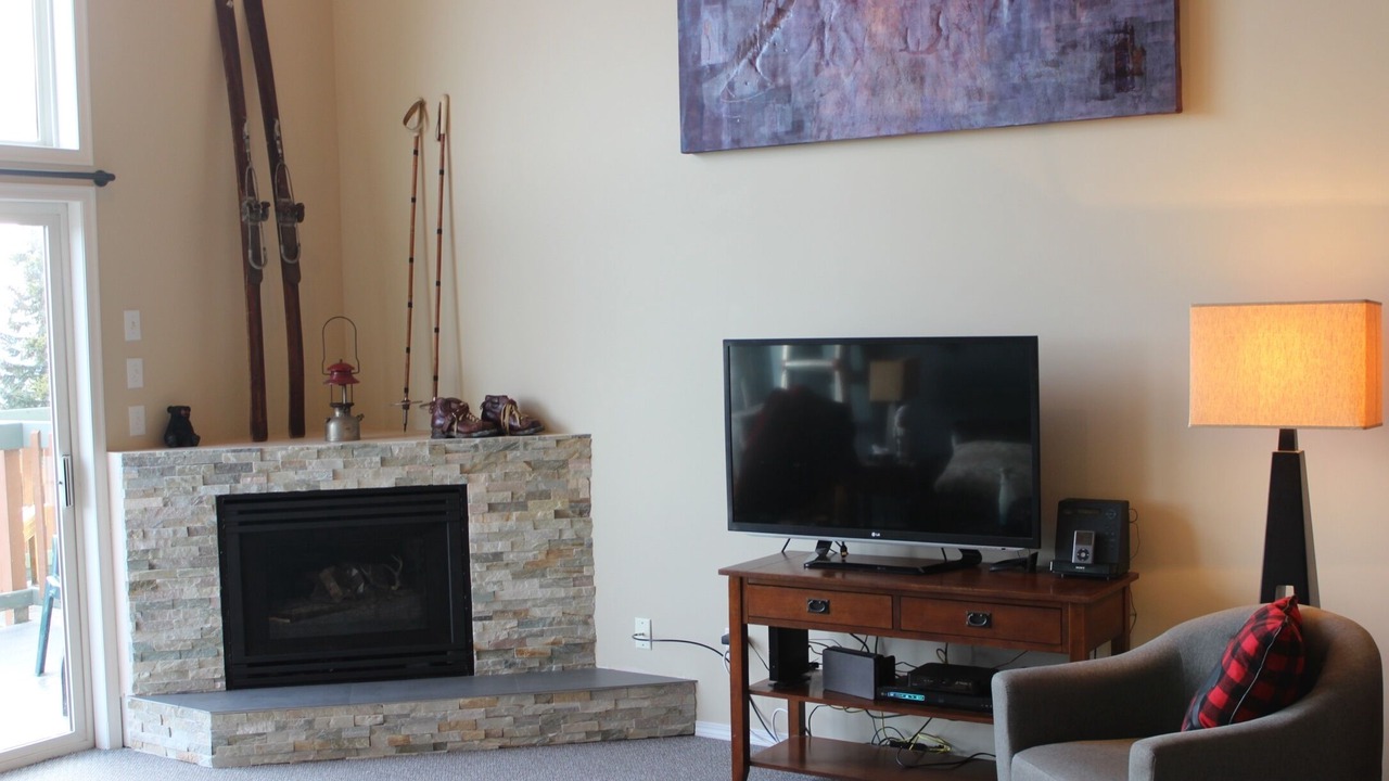 Photo of Livingroom in Snow Pine Estates