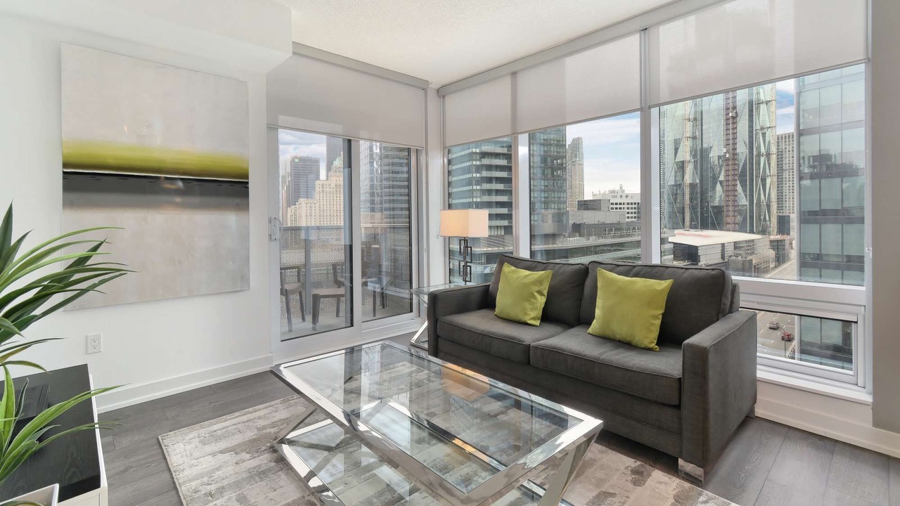 Photo of Livingroom in Toronto Entertainment District