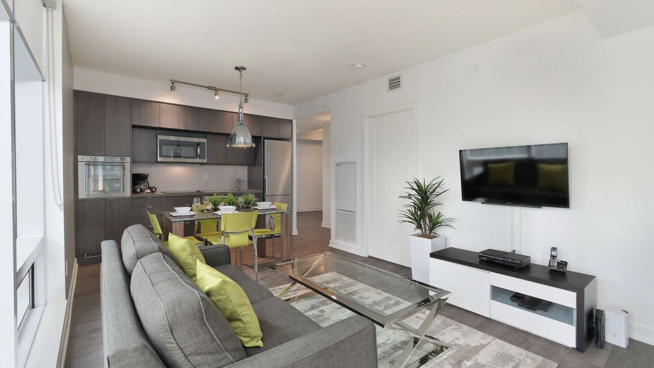 Photo of Livingroom in Toronto Entertainment District