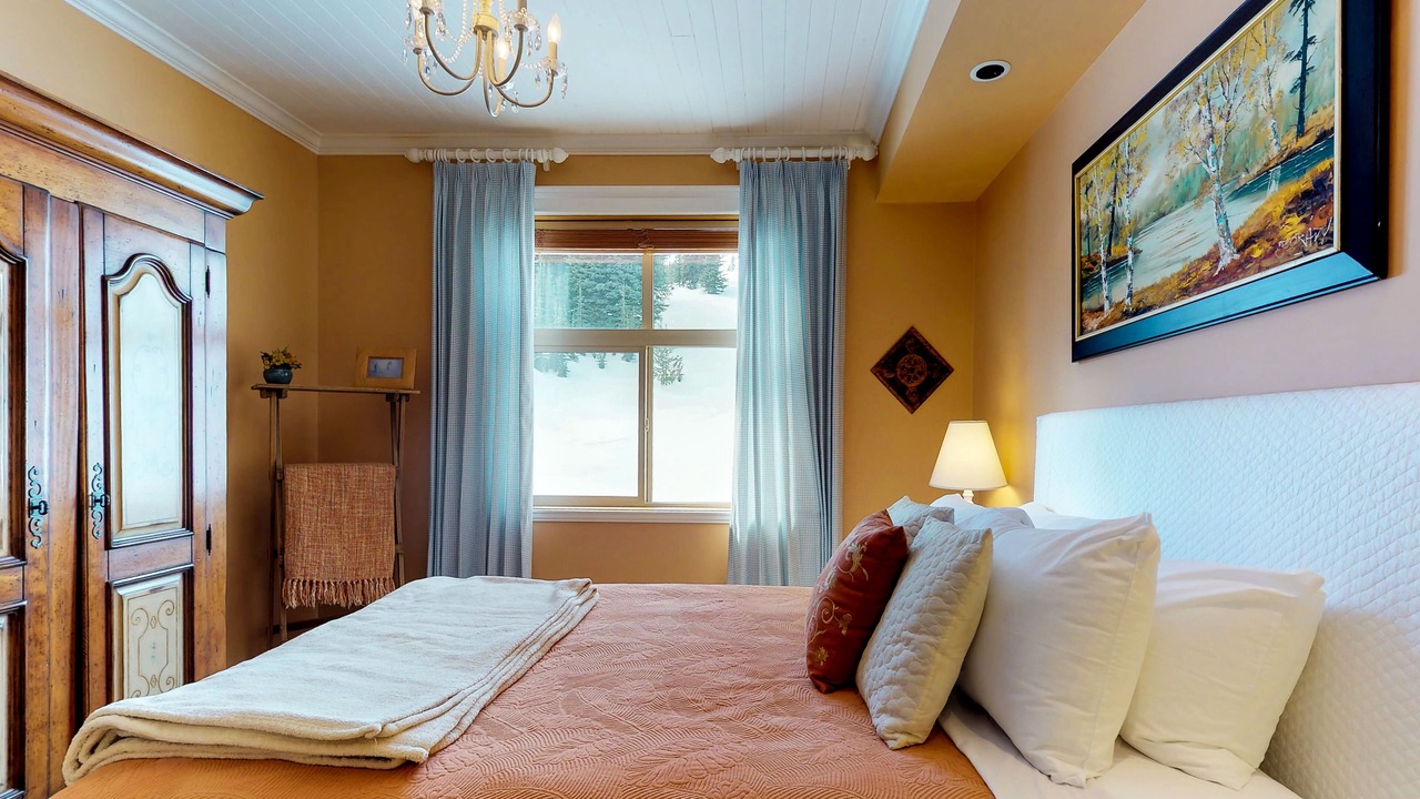 Photo of Bedroom in Big White Ski Resort