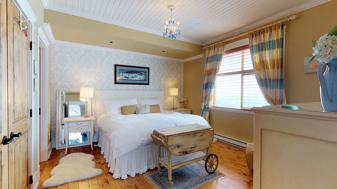Photo of Bedroom in Big White Ski Resort