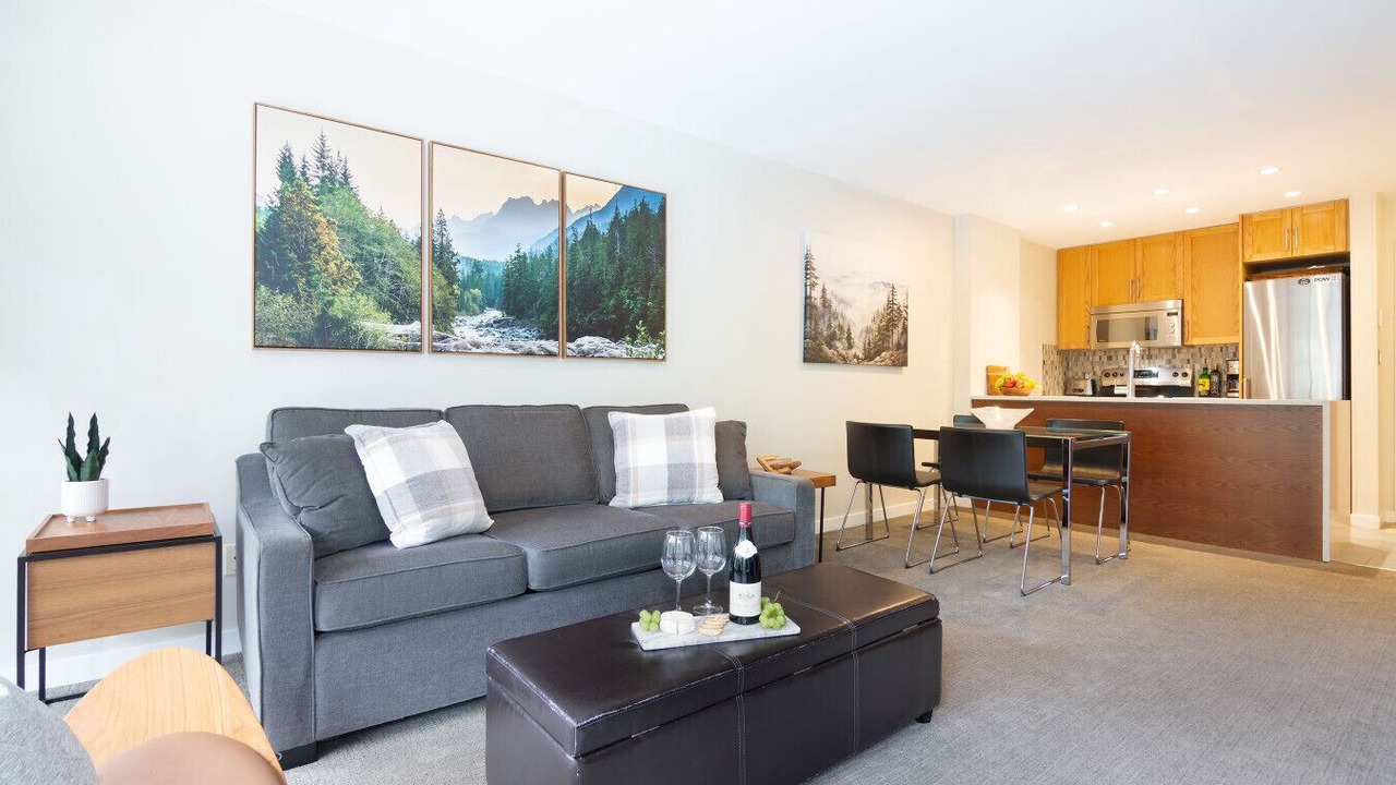 Photo of Livingroom in Upper Village