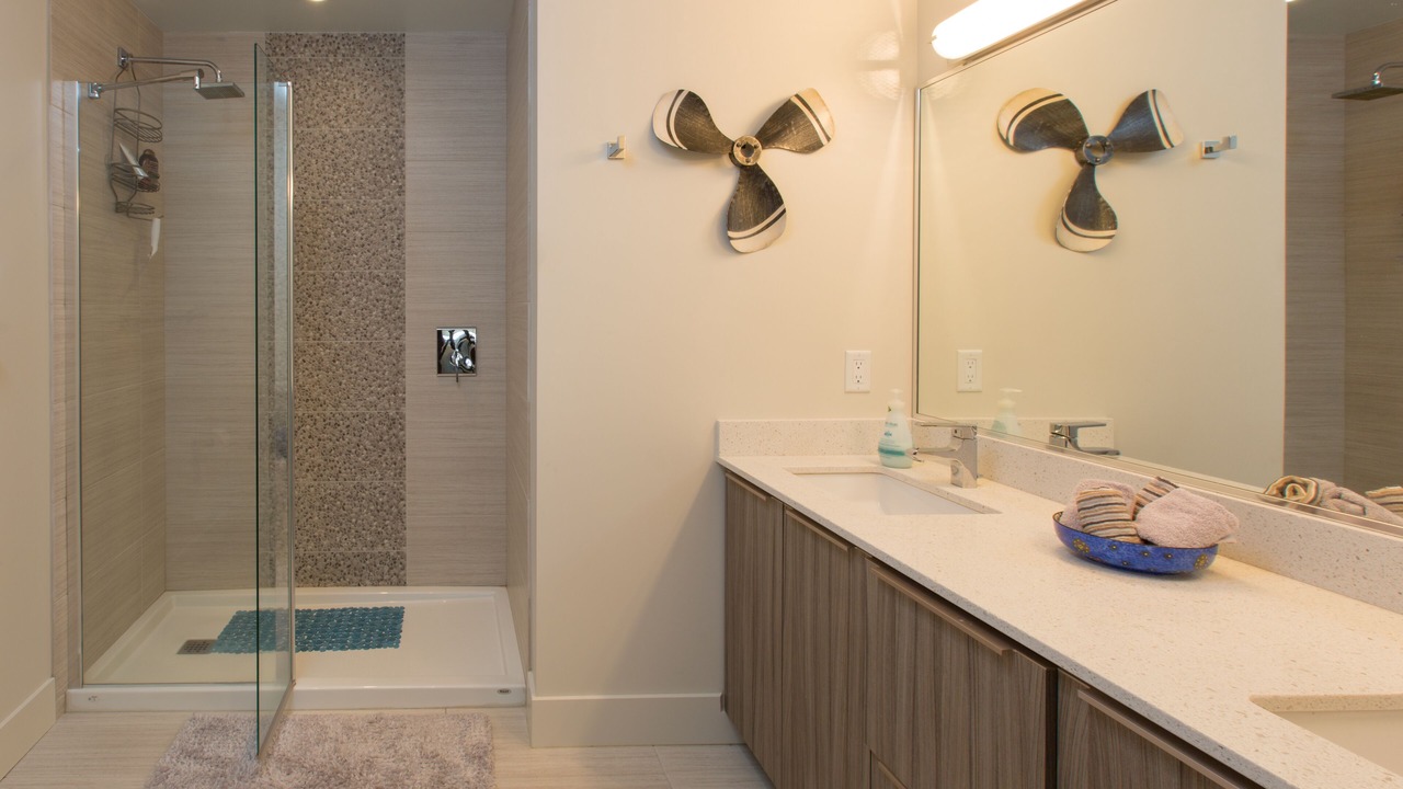 Photo of Bathroom in Saanich West