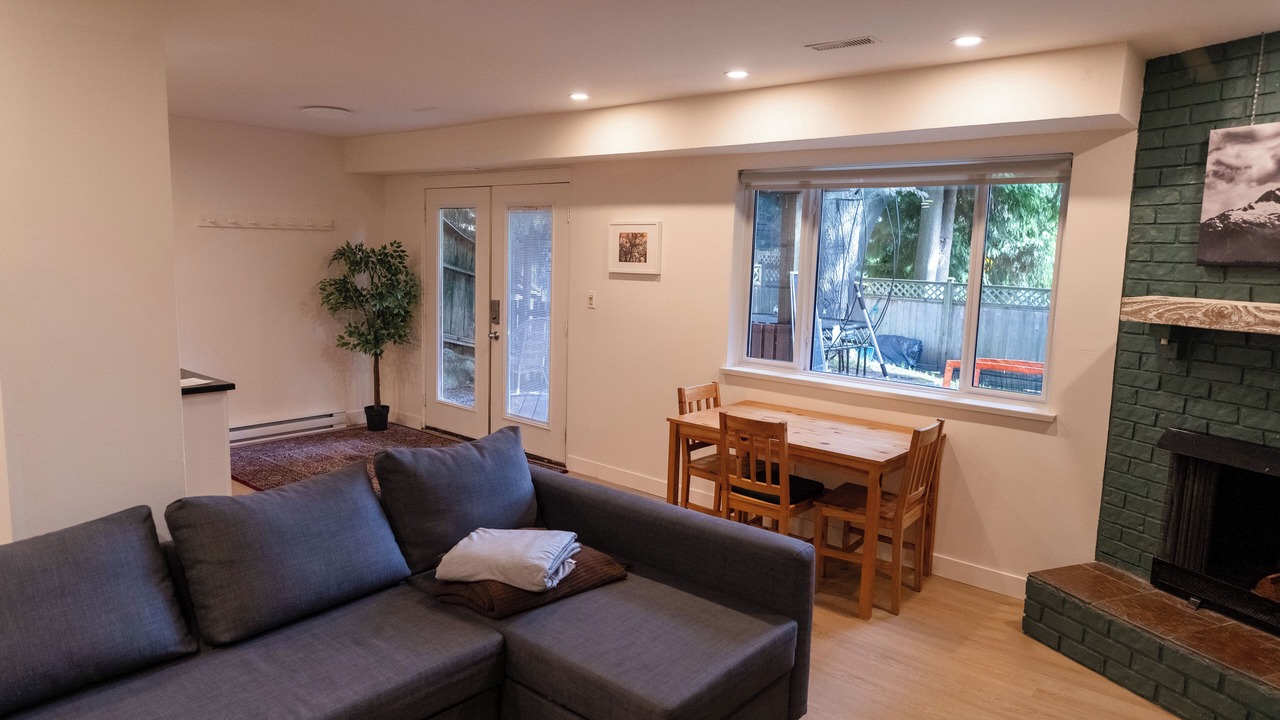 Photo of Livingroom in Upper Lonsdale