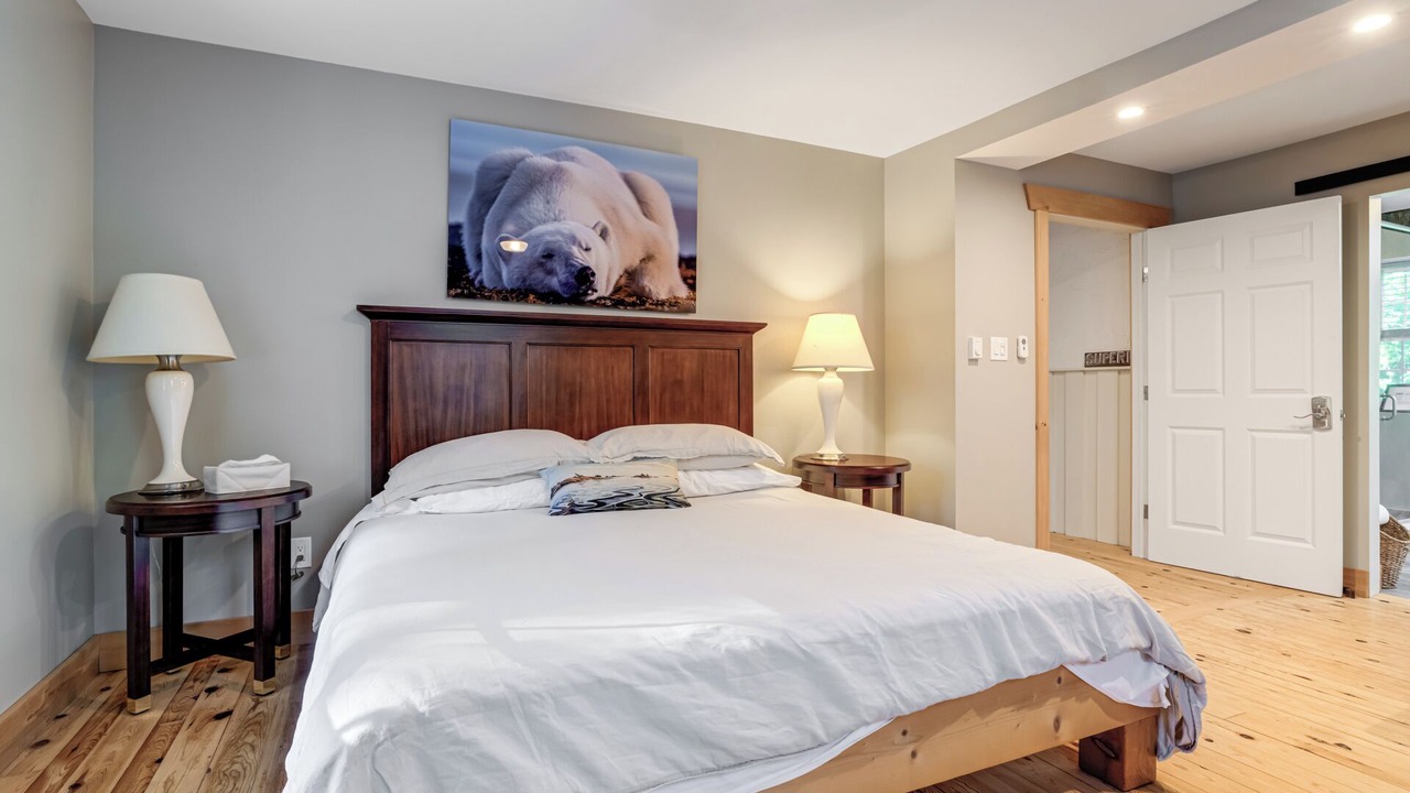 Photo of Bedroom in Parry Sound