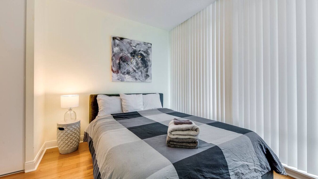 Photo of Bedroom in Bloor-Yorkville