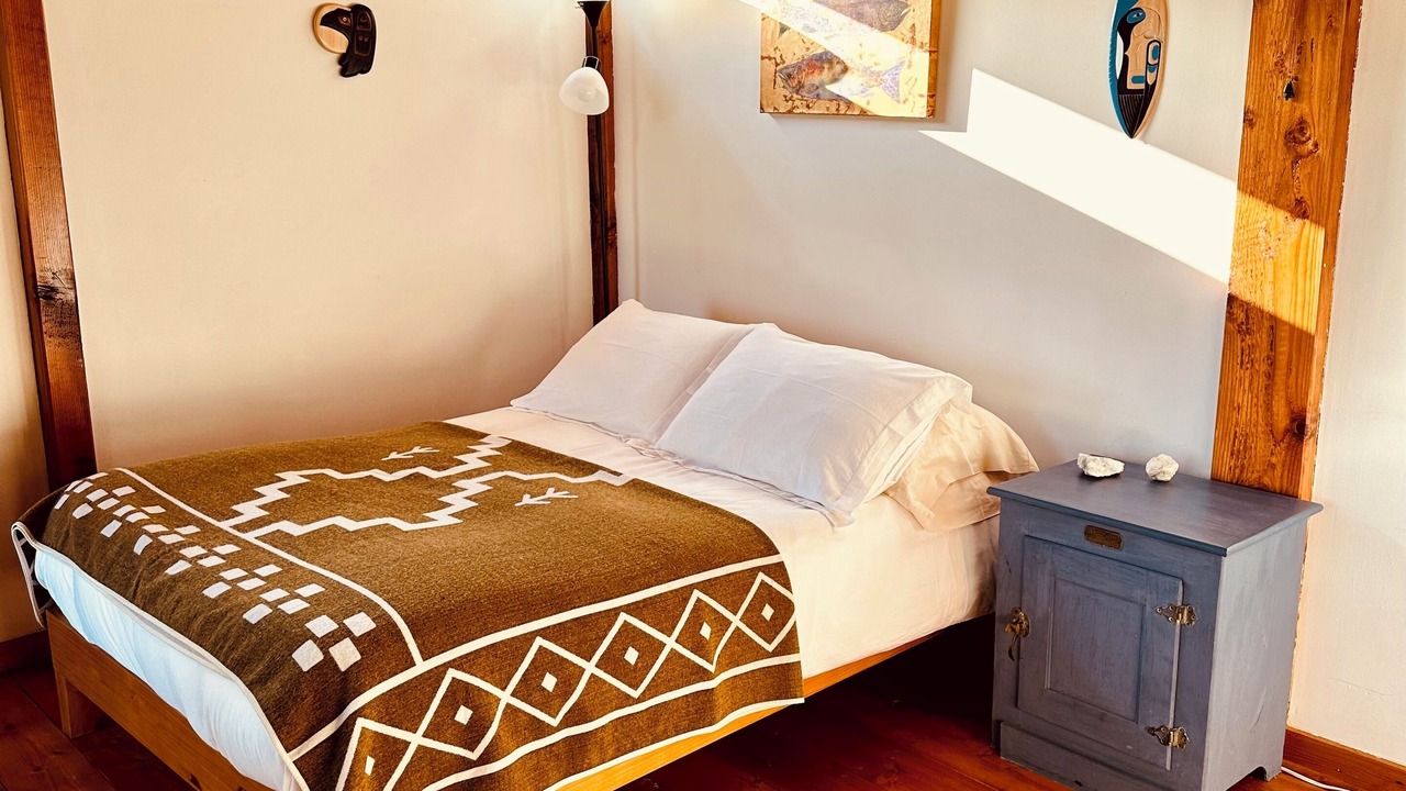 Photo of Bedroom in East Thurlow Island