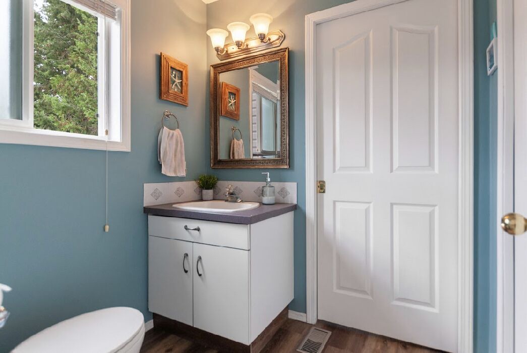 Photo of Bedroom in Okanagan-Similkameen
