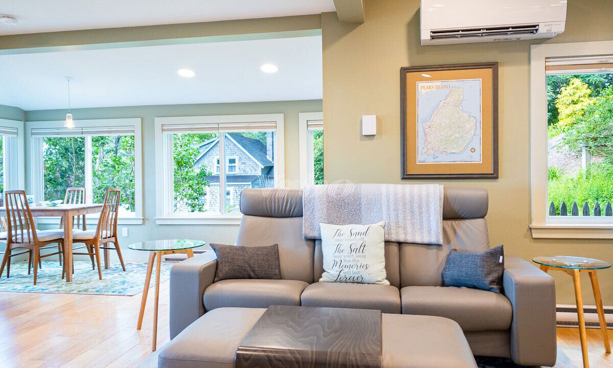 Photo of Livingroom in Peaks Island