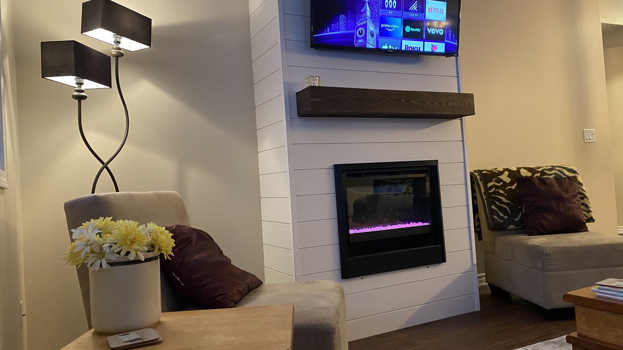 Photo of Livingroom in Sicamous