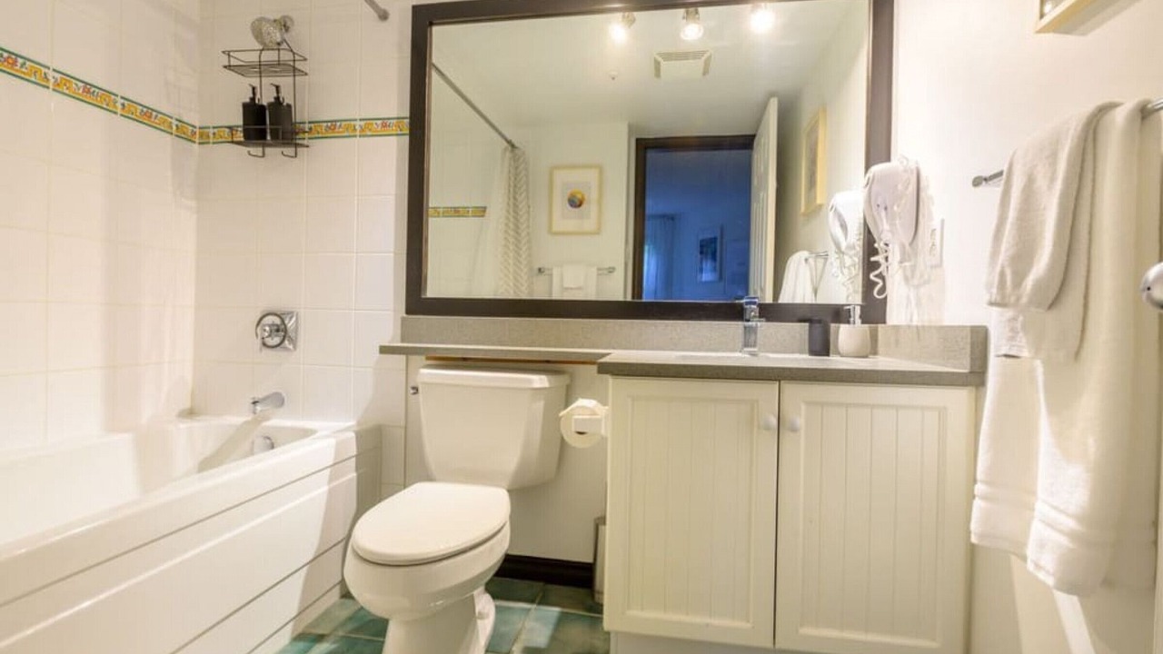 Photo of Bathroom in Upper Village