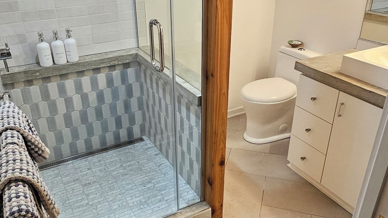 Photo of Bathroom in Okanagan-Similkameen