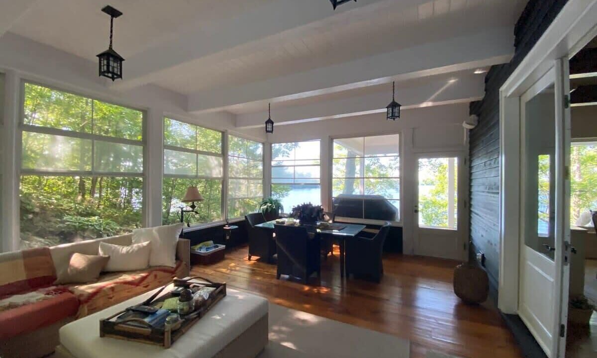Photo of Bedroom in Crystal Beach