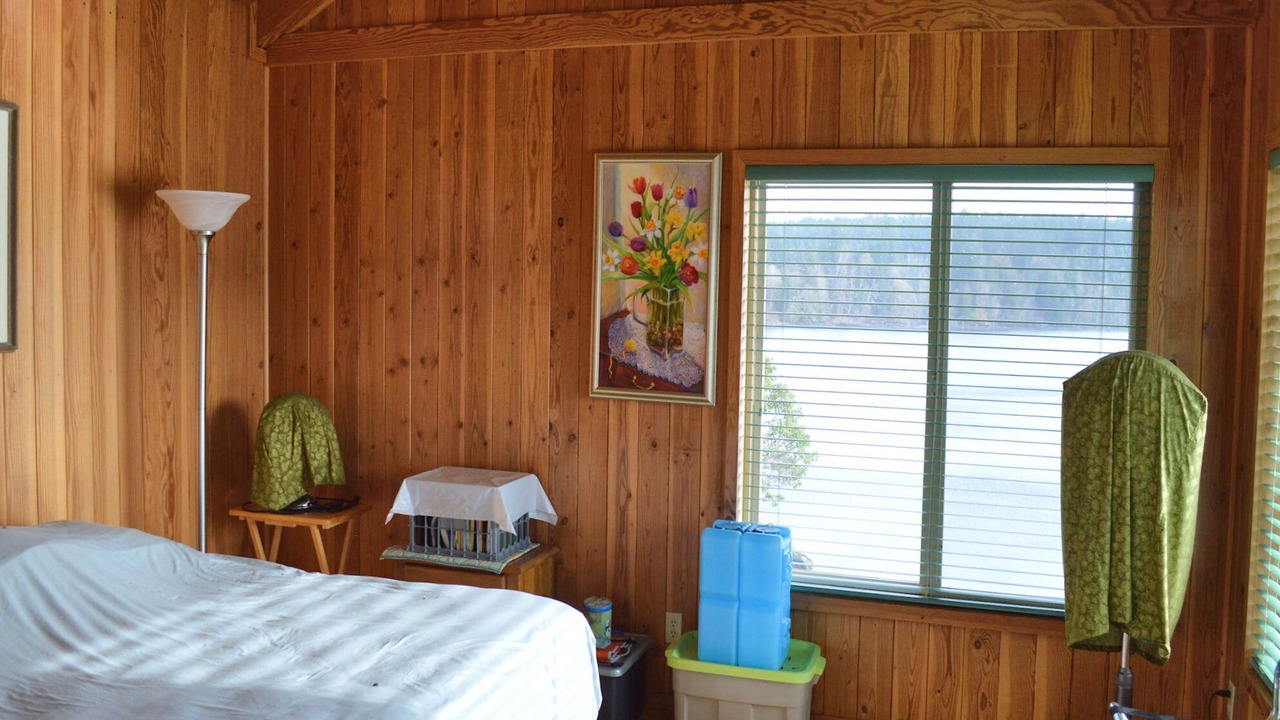Photo of Bedroom in Quadra Island