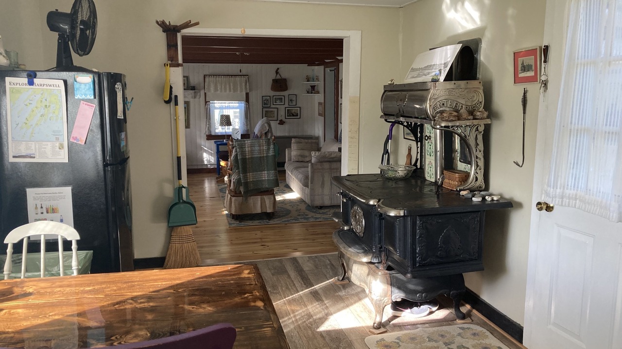 Photo of Bedroom in Mid-Coast and Islands