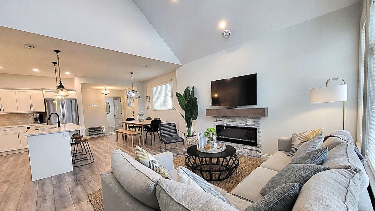Photo of Livingroom in Okanagan-Similkameen