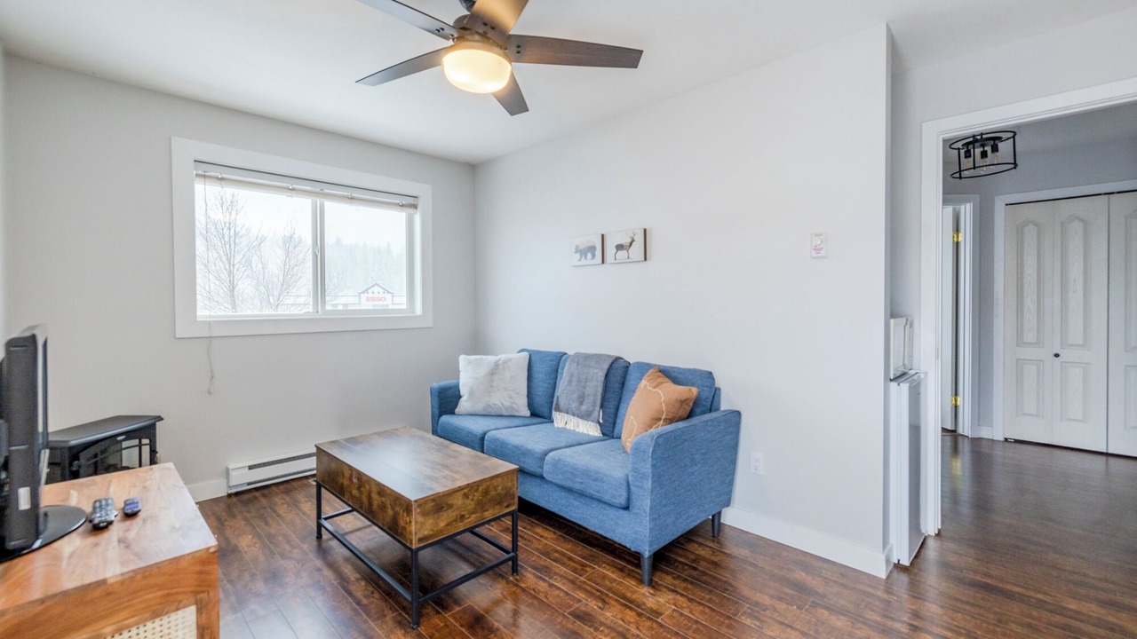 Photo of Livingroom in East Kootenay