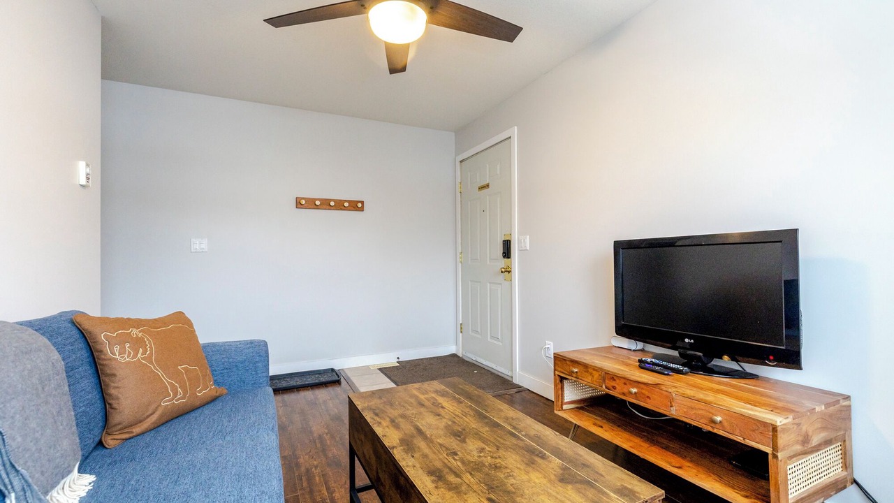 Photo of Livingroom in East Kootenay