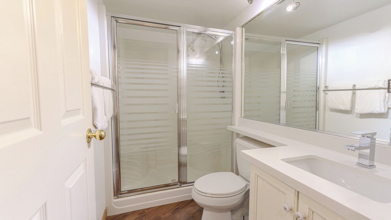 Photo of Bathroom in Upper Village
