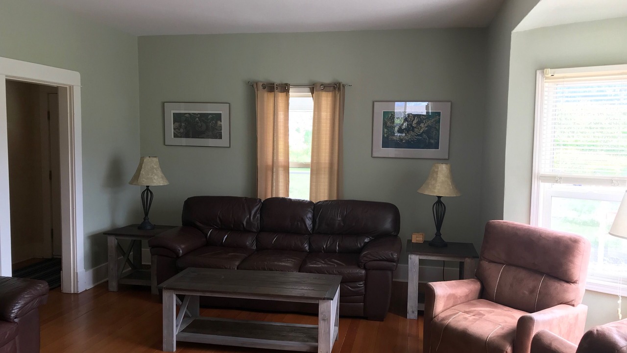 Photo of Livingroom in Okanagan-Similkameen