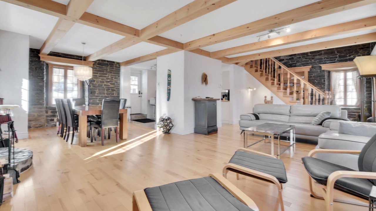 Photo of Livingroom in Paroisse Saint-Ignace de Loyola