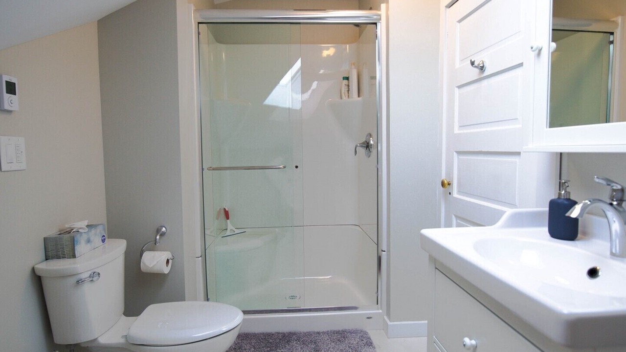 Photo of Bathroom in James Bay