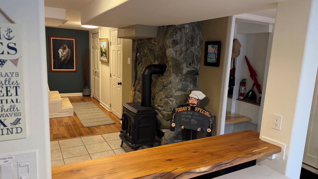 Photo of Livingroom in Maple Bay