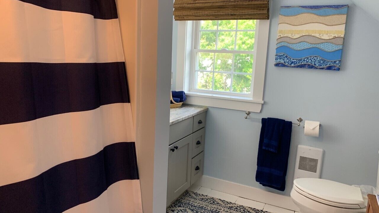 Photo of Bathroom in Round Pond