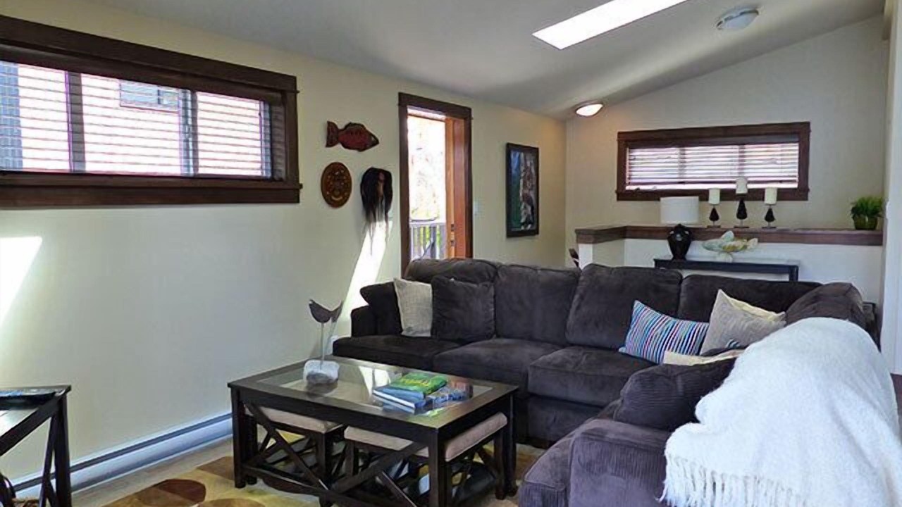 Photo of Livingroom in Port Renfrew