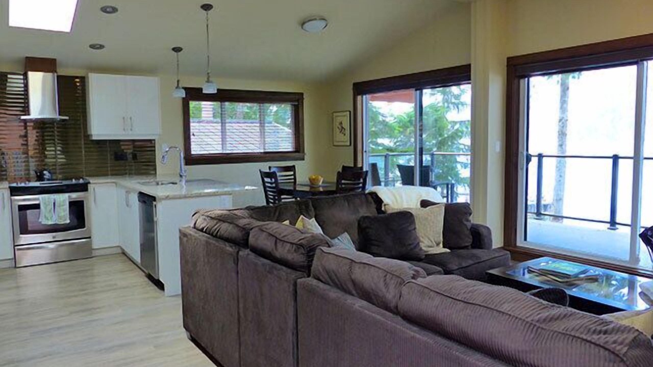 Photo of Livingroom in Port Renfrew