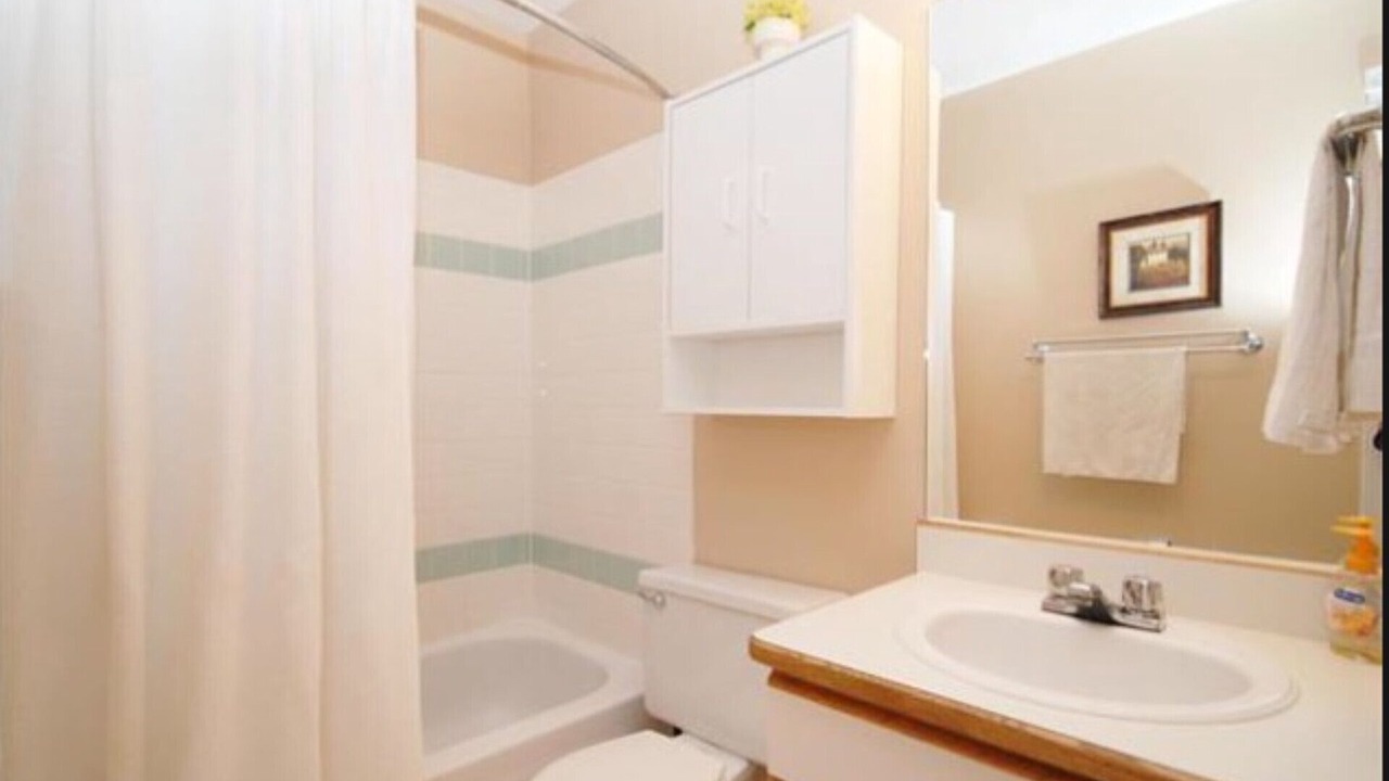 Photo of Bathroom in Sicamous