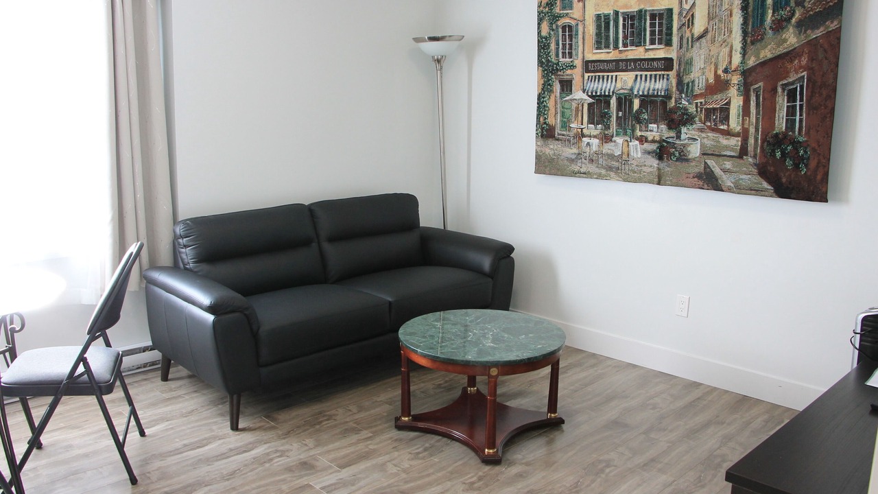 Photo of Livingroom in Surrey