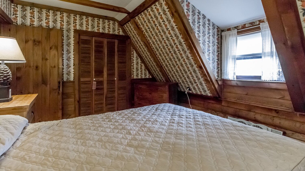 Photo of Bedroom in Raymond