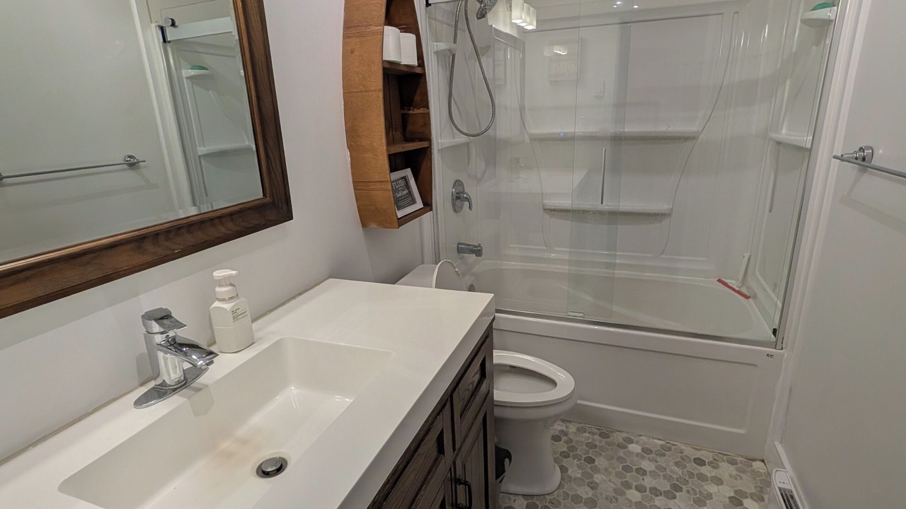 Photo of Bathroom in Gravenhurst