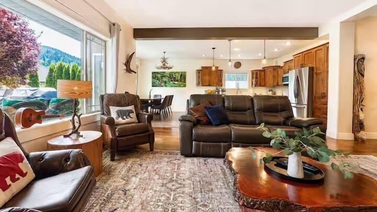 Photo of Livingroom in Revelstoke