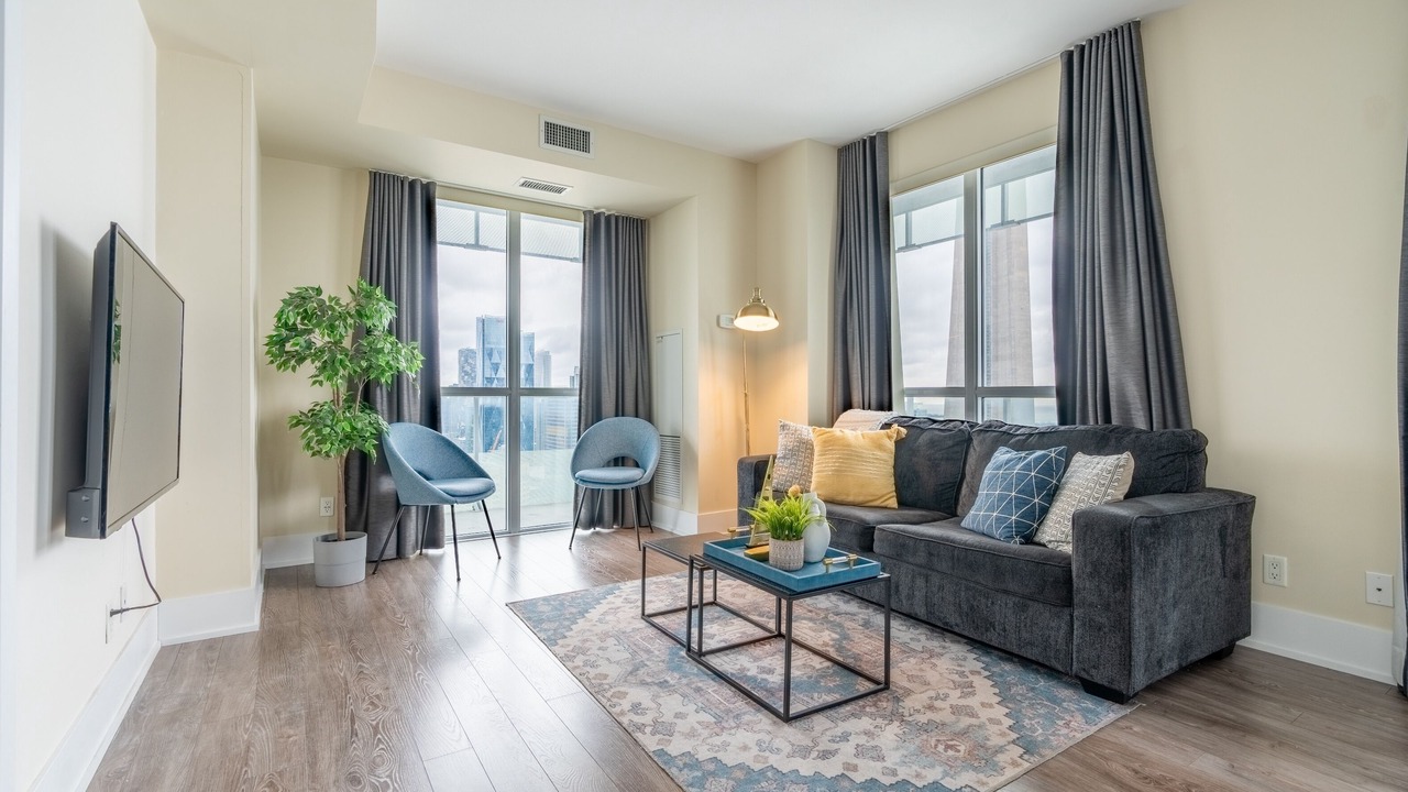 Photo of Livingroom in Toronto Entertainment District
