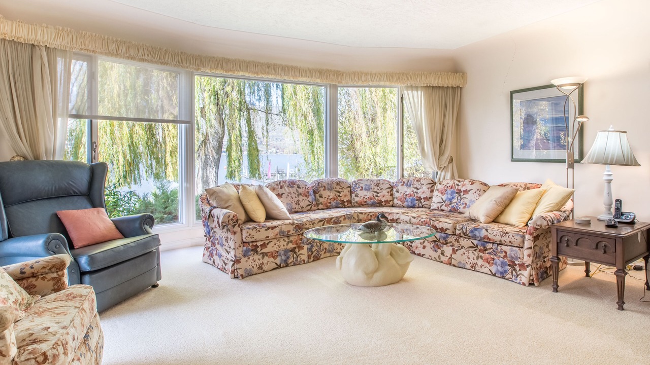 Photo of Livingroom in Vernon