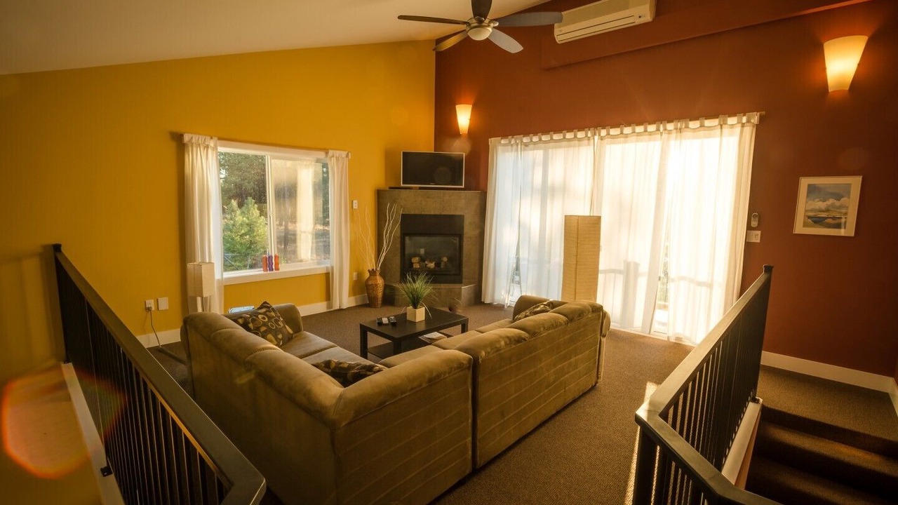 Photo of Livingroom in Okanagan-Similkameen