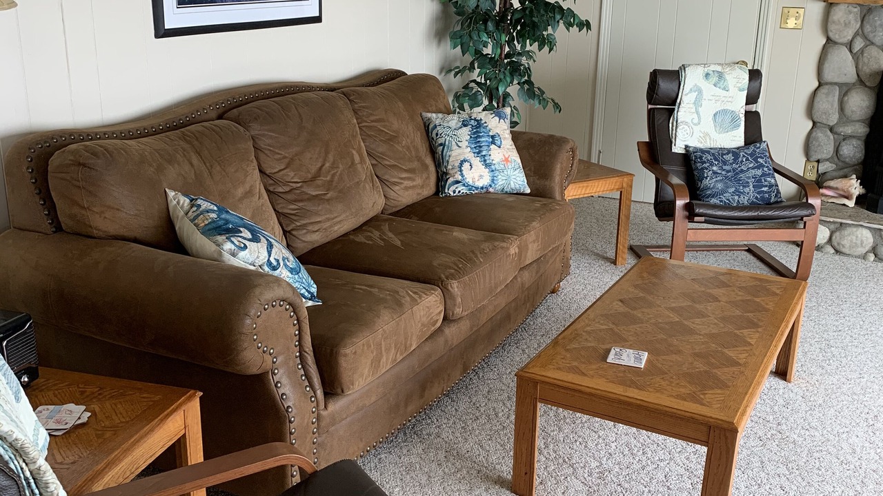 Photo of Livingroom in Mill Bay