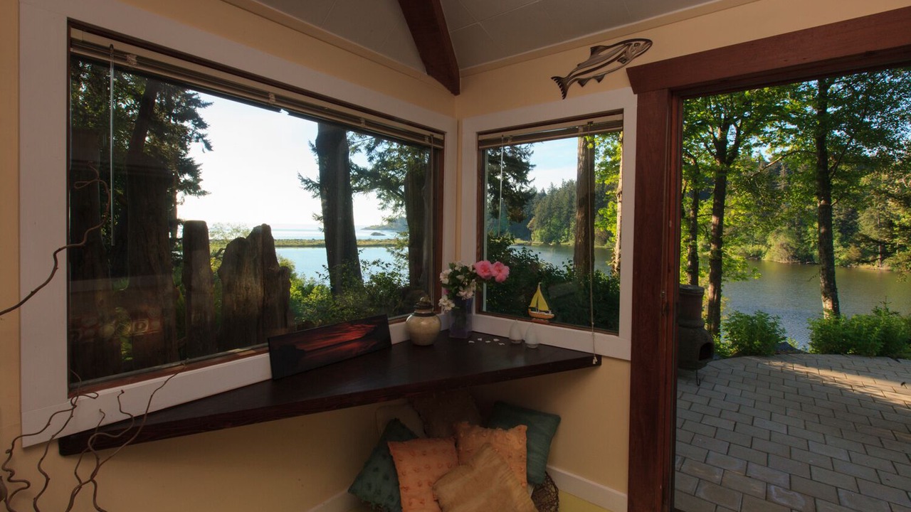 Photo of Bedroom in Metchosin