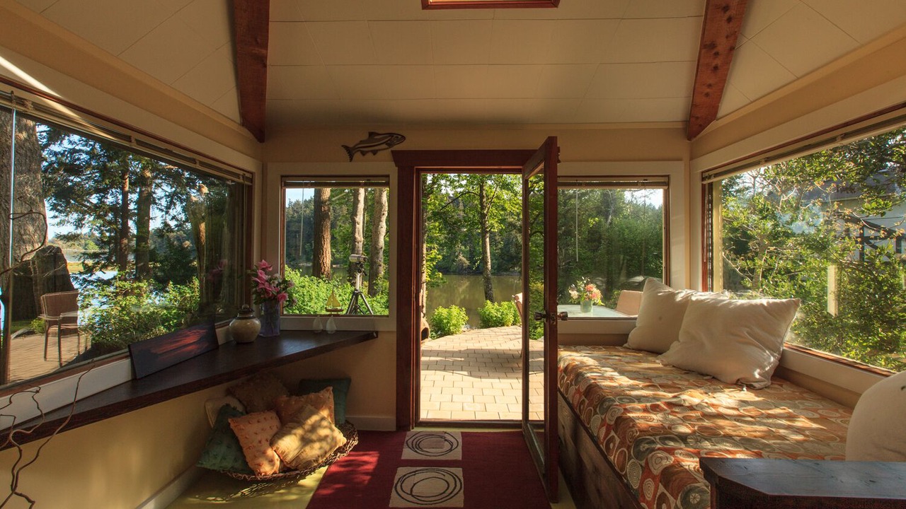 Photo of Bedroom in Metchosin