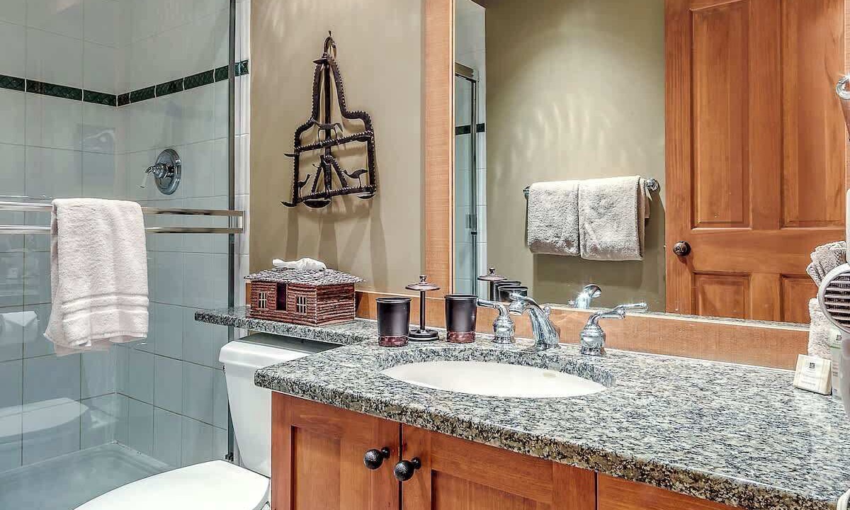 Photo of Bathroom in Upper Village