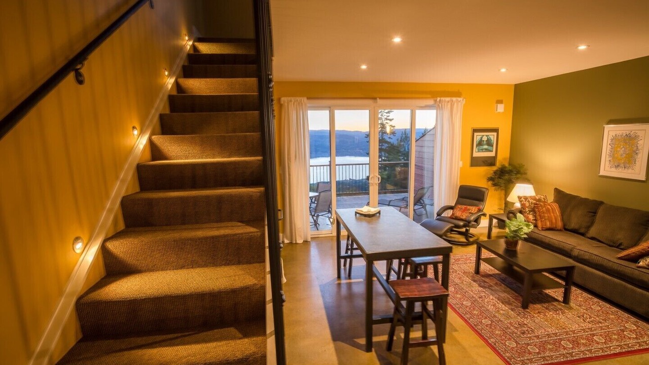 Photo of Livingroom in Okanagan-Similkameen