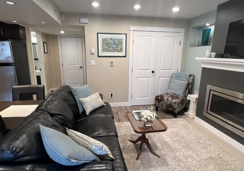 Photo of Livingroom in Langley