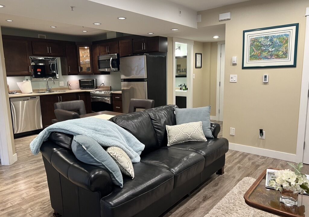 Photo of Livingroom in Langley