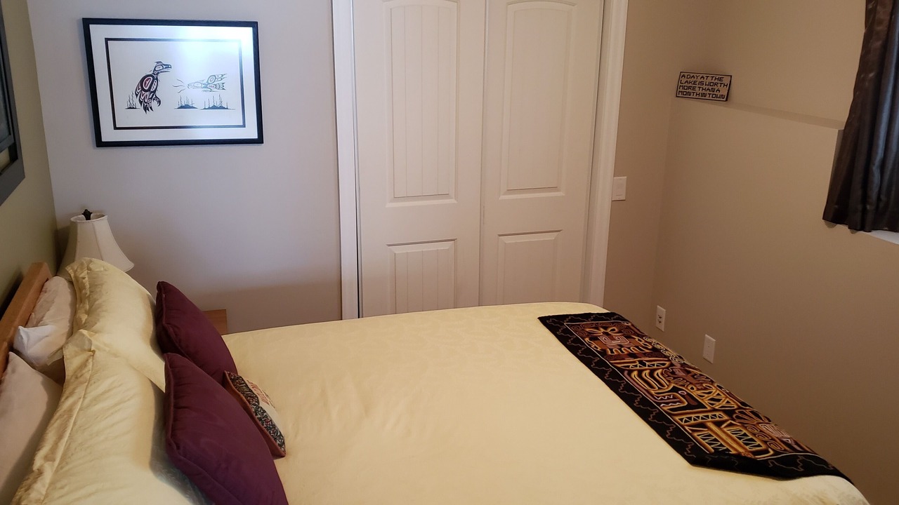 Photo of Bedroom in Okanagan-Similkameen