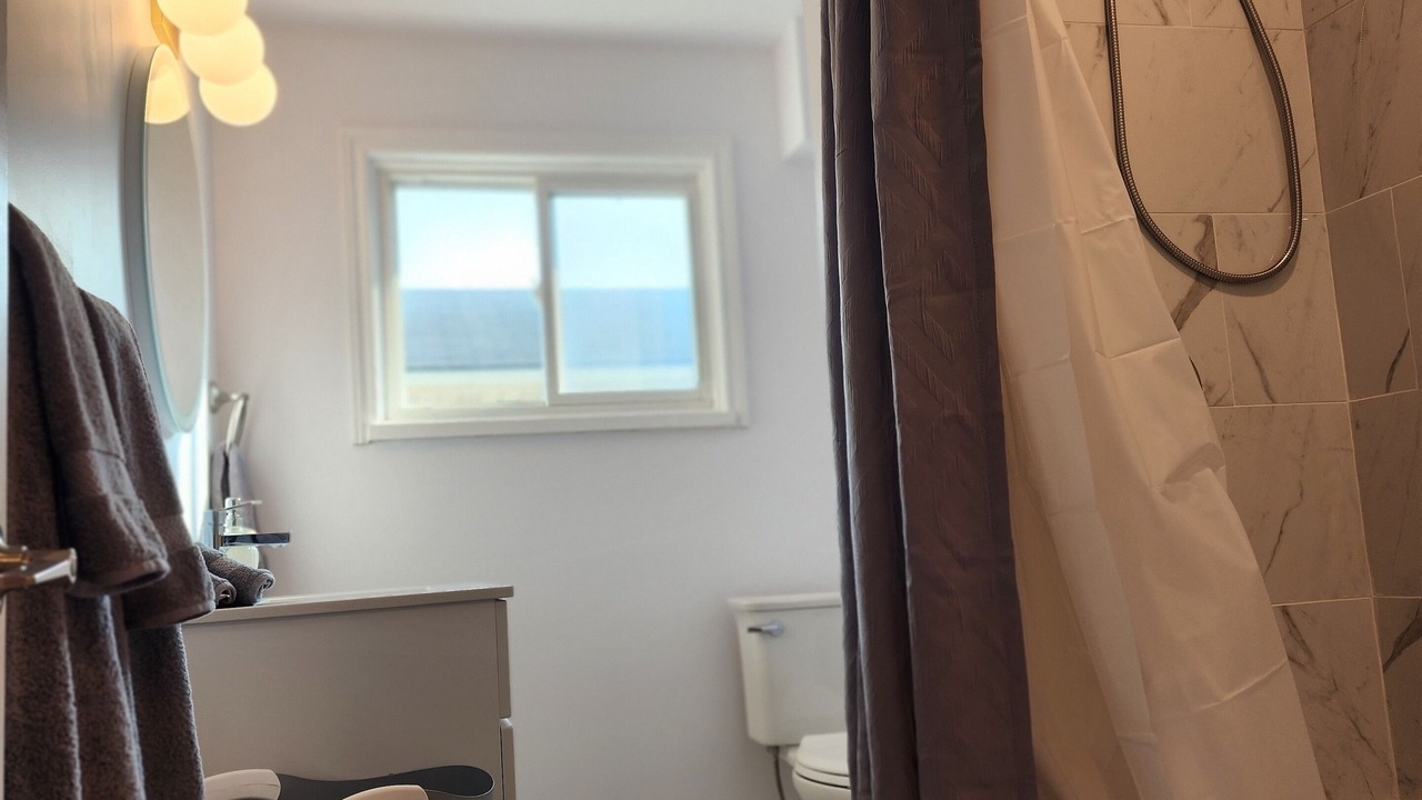 Photo of Bathroom in Niagara Falls