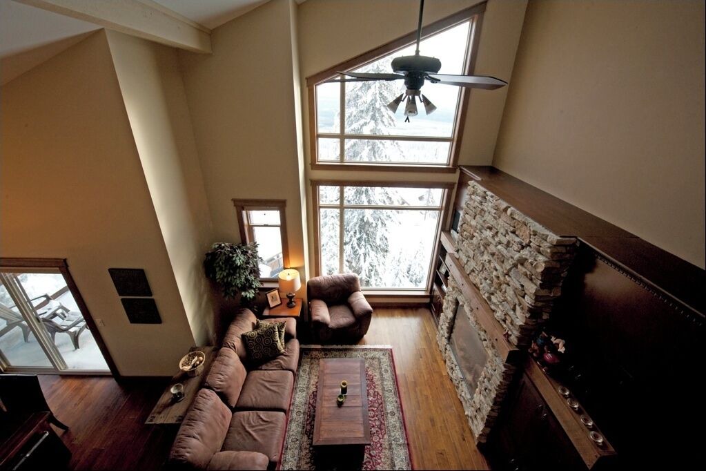 Photo of Livingroom in Snow Pine Estates